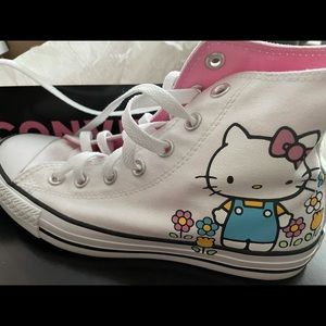 Hello Kitty Converse